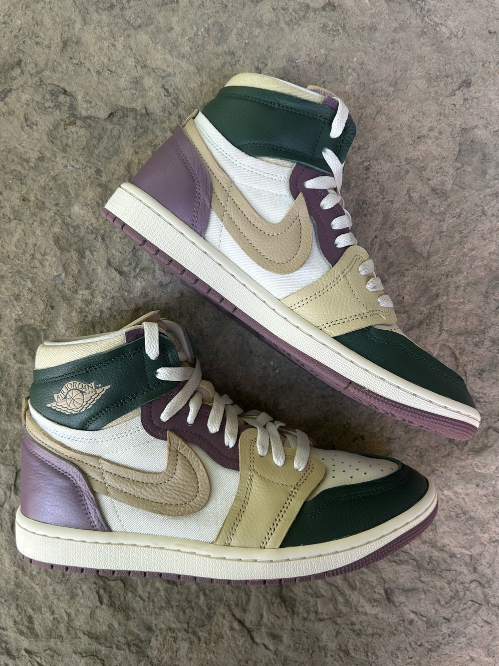 NIKE AIR JORDAN 1 High Method of Make "Galactic Jade" Women’s size 9-FB9891-300